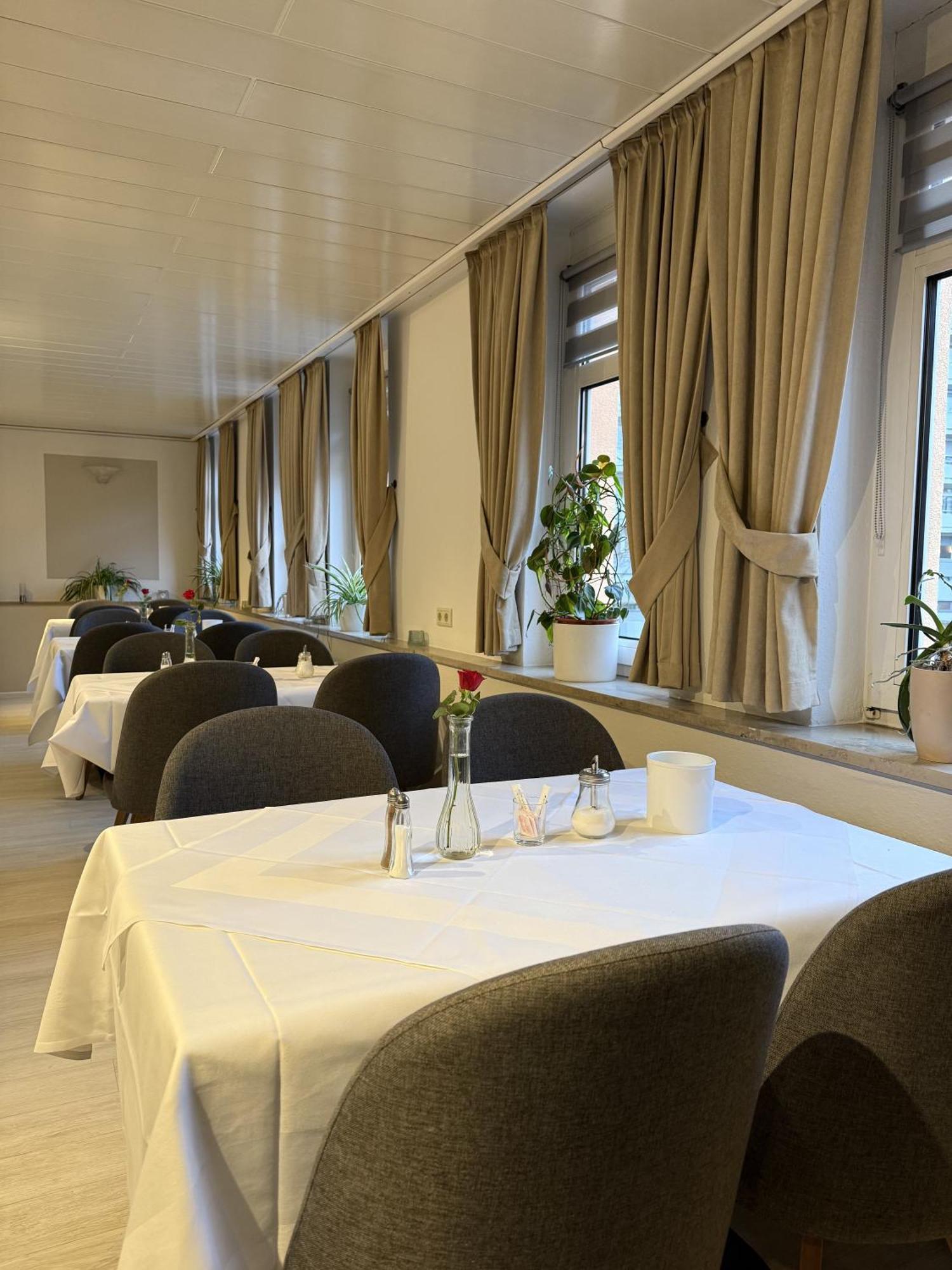 Stadt-Hotel Loerrach Gbr Екстериор снимка