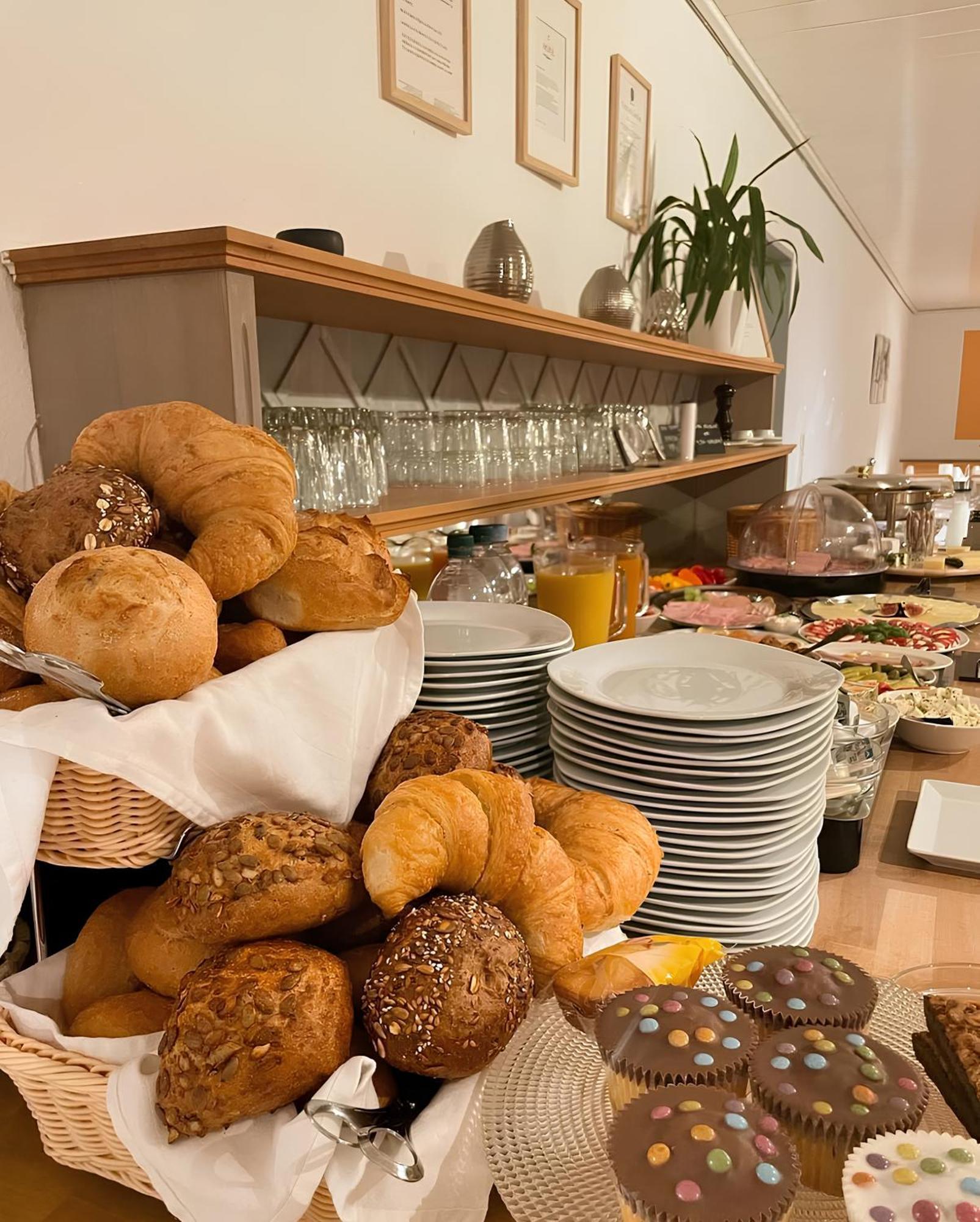 Stadt-Hotel Loerrach Gbr Екстериор снимка