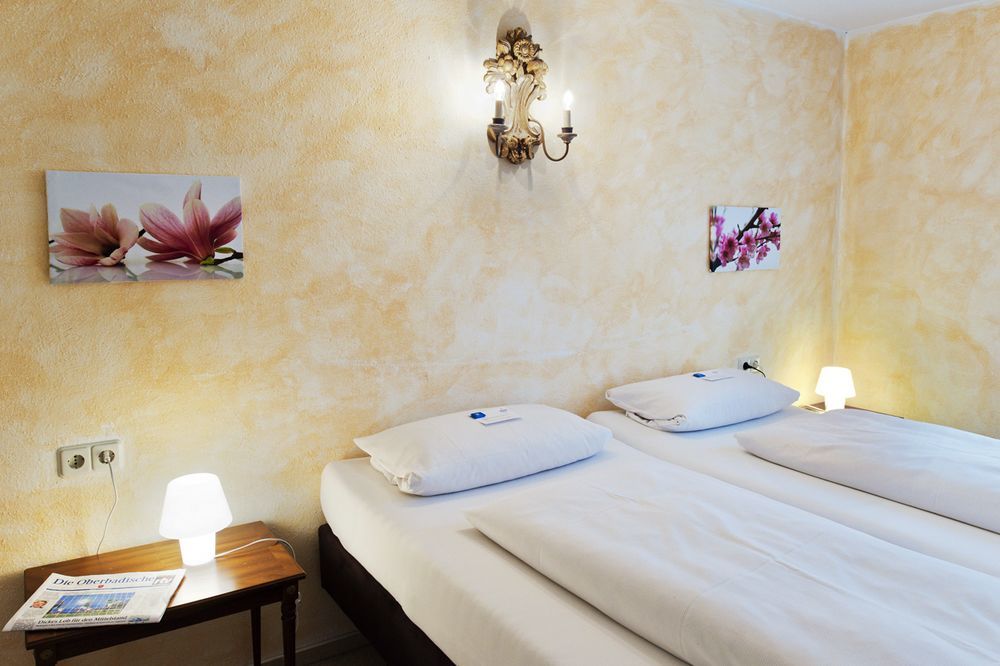 Stadt-Hotel Loerrach Gbr Екстериор снимка