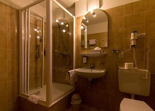 Stadt-Hotel Loerrach Gbr Екстериор снимка