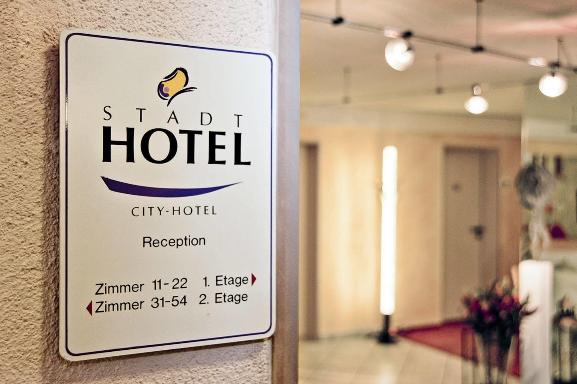 Stadt-Hotel Loerrach Gbr Екстериор снимка